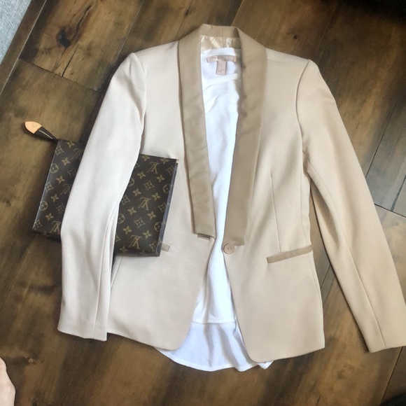 Nude Blazer with faux leather Lapel - Picture 5 of 5